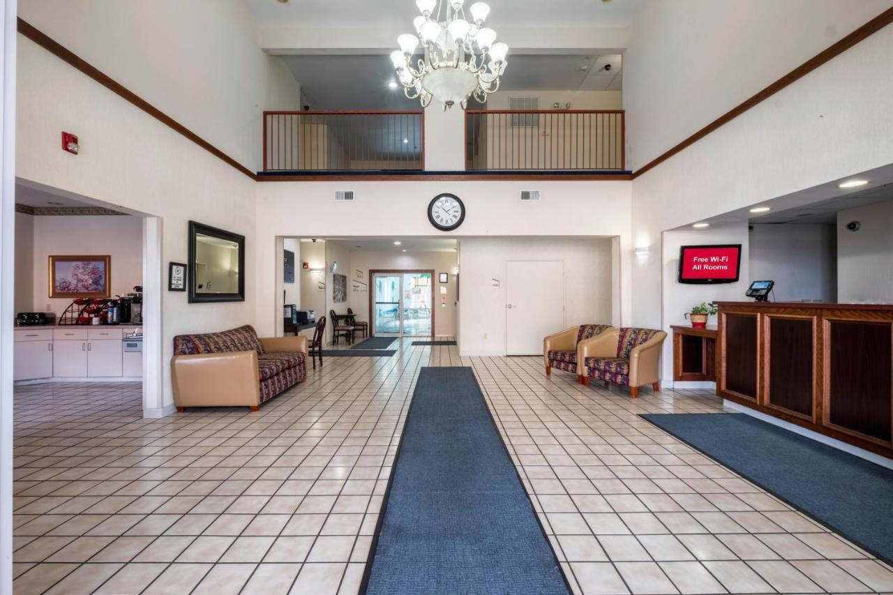 Red Roof Inn St Robert Ft Leonard Wood Saint Robert Exterior photo