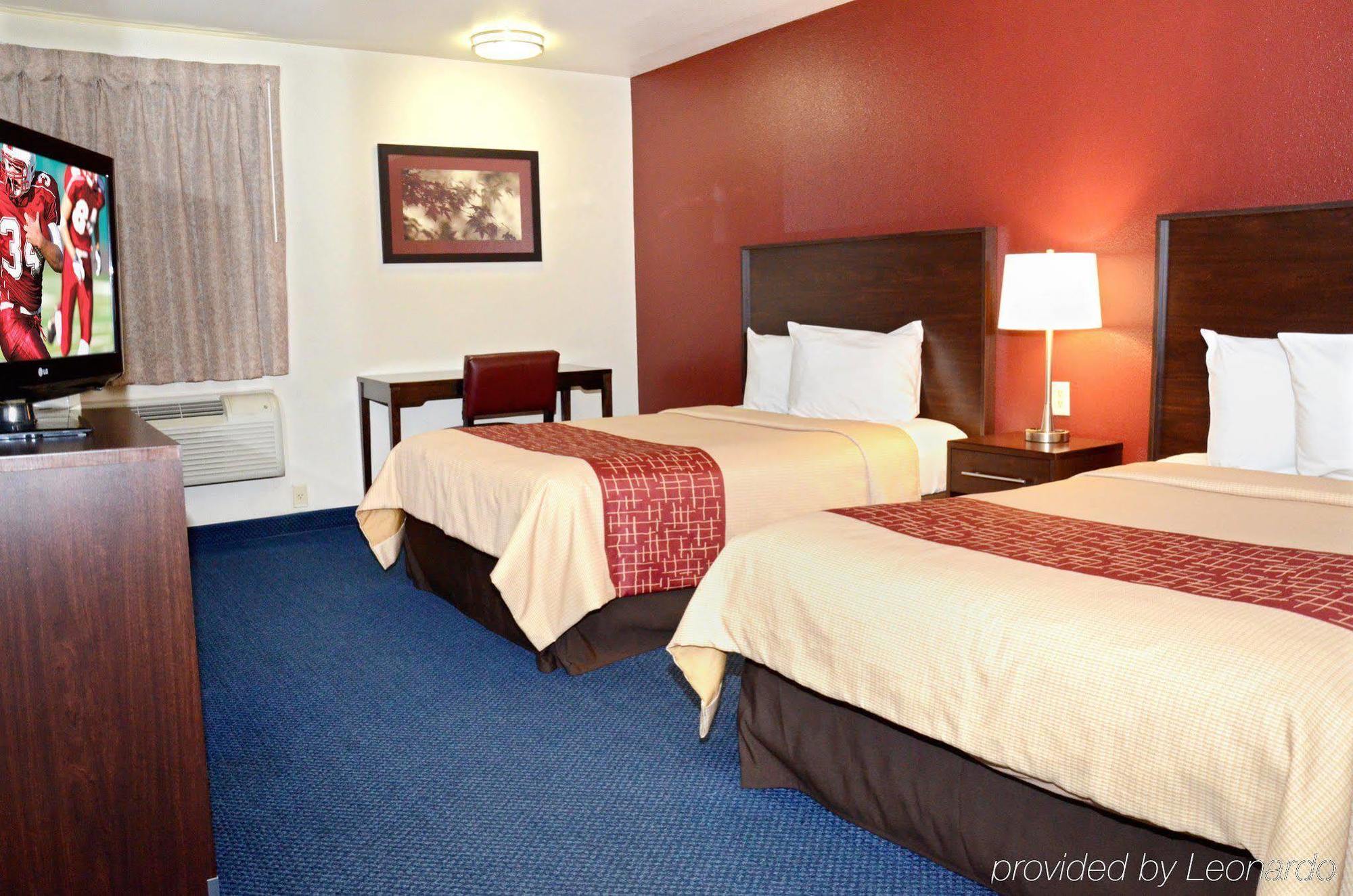 Red Roof Inn St Robert Ft Leonard Wood Saint Robert Exterior photo